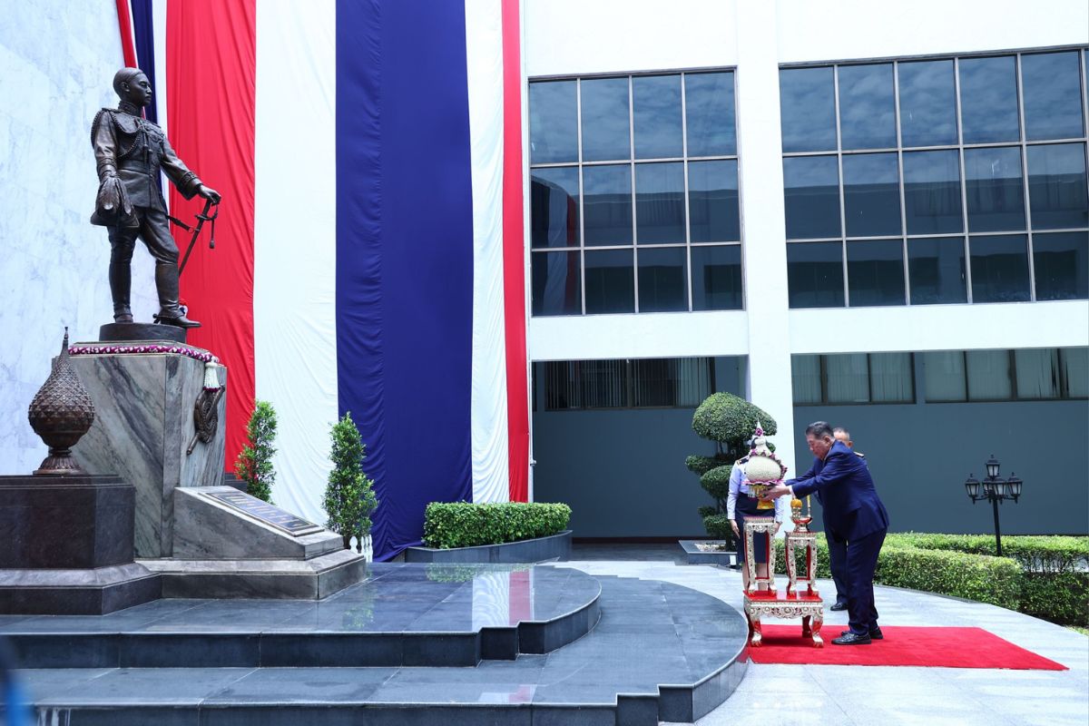 ภูมิธรรม ลา ผบ.เหล่าทัพ เตรียมย้ายกระทรวง ขอบคุณที่ทำงานร่วมกัน