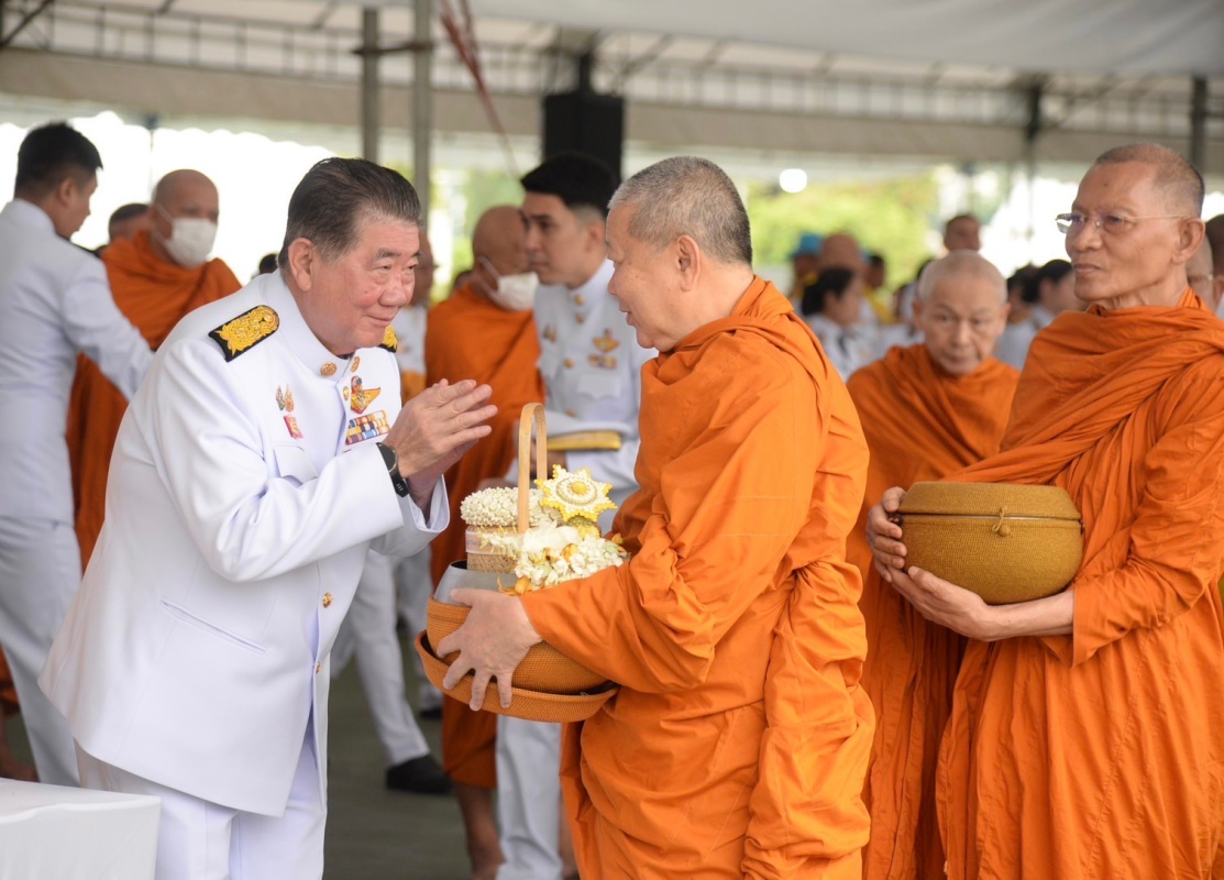 ภูมิธรรม นำทำบุญถวายเป็นพระราชกุศล วันเฉลิมพระชนมพรรษา 28 ก.ค.