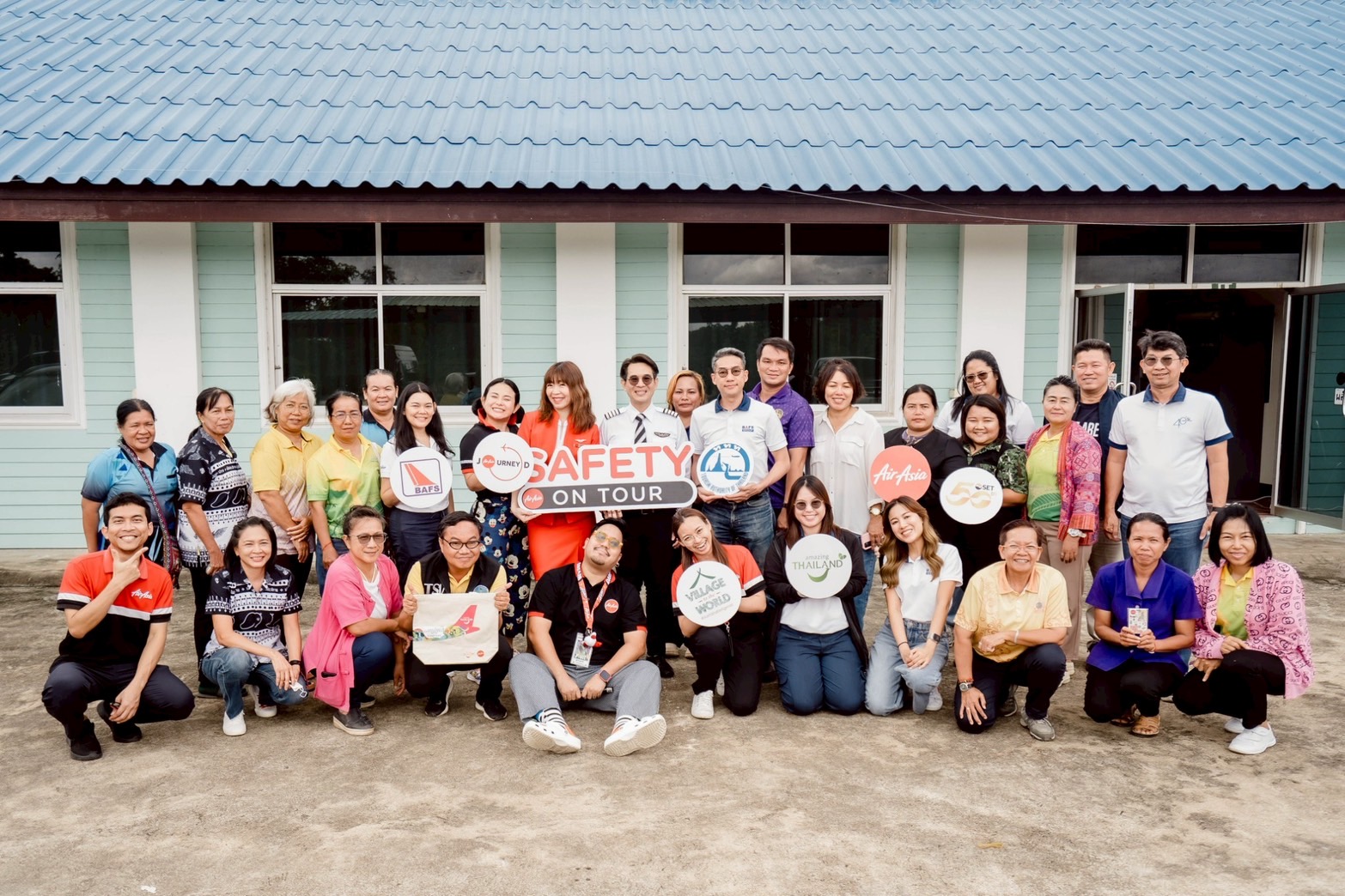 เที่ยวชุมชนยุคใหม่ ปลุกศก.ฐานราก “Village to the World” สร้างรายได้โต 20%