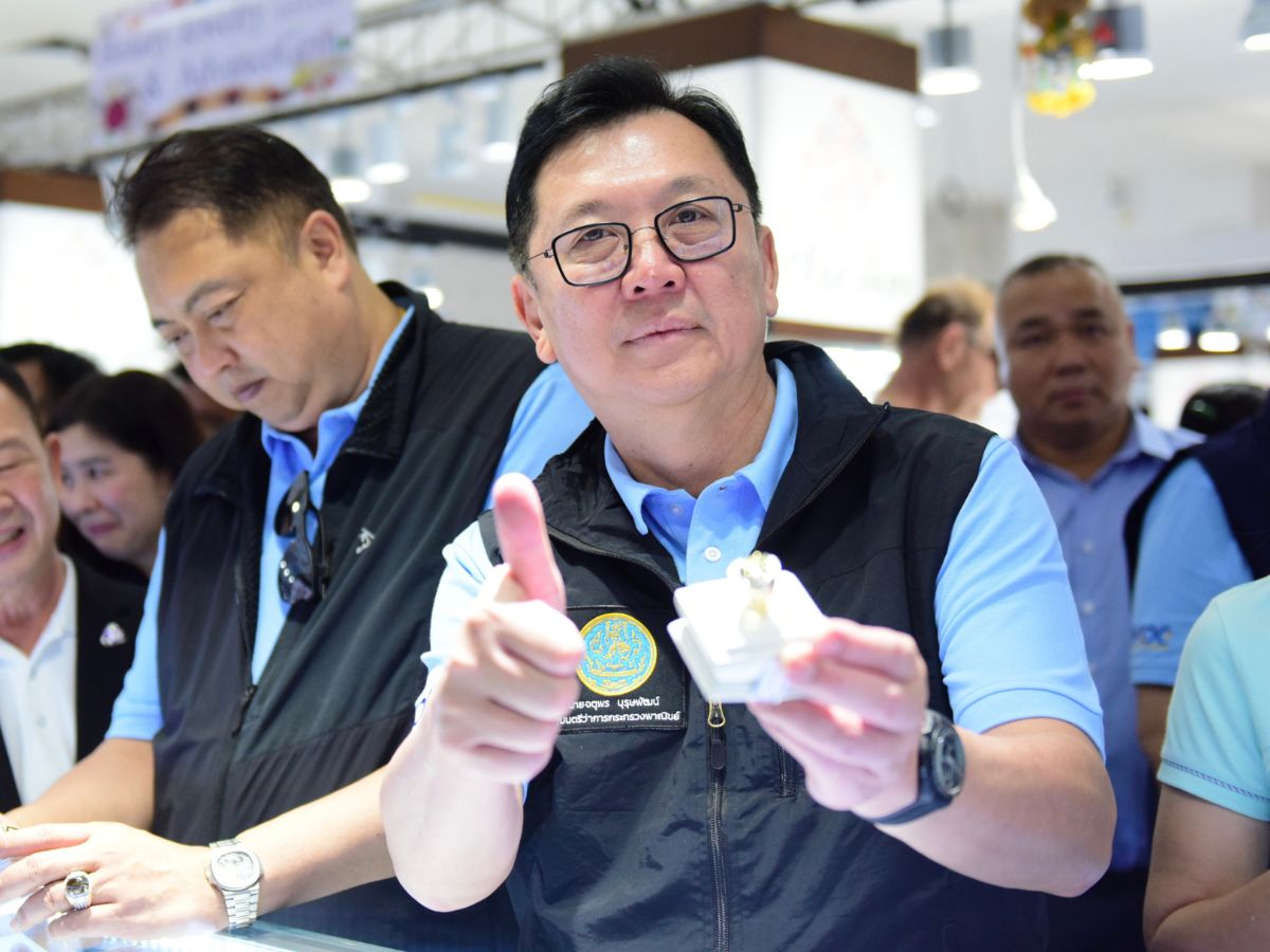 จตุพร-สุชาติ นำทีมเยือนตลาดพลอย ดัน “จันทบุรีโมเดล” สู่มหานครอัญมณีโลก