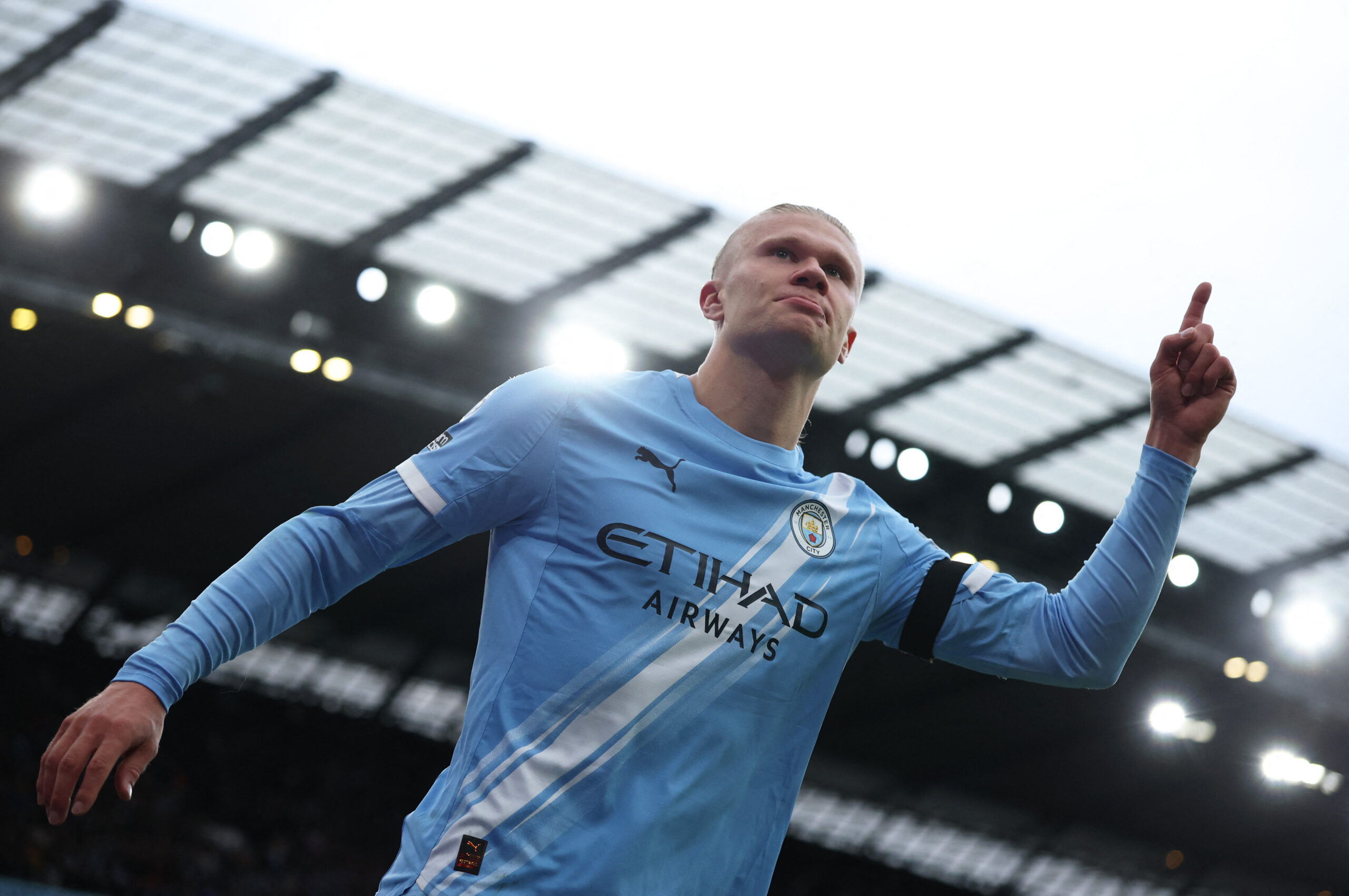 แมนฯ ซิตี้ ชนะ แมนฯ ยูไนเต็ด 3-0 ‘โฟเด้น’ ยิงเปิด ‘ฮาลันด์’ เบิ้ลสอง