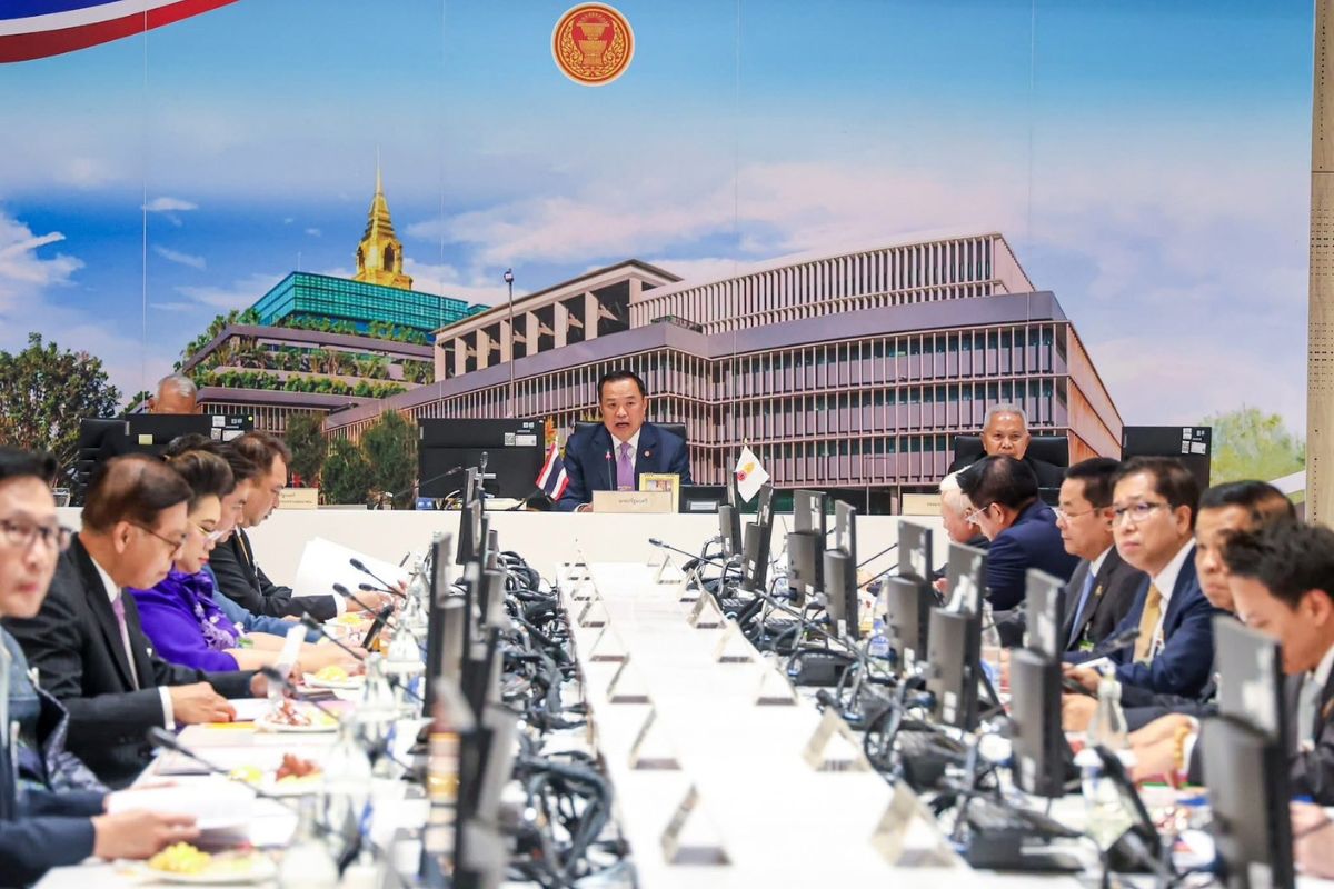 จับตา ครม.ปรับทัพใหญ่ 19 บิ๊กมหาดไทย สภาพัฒน์ ชงแผนดึงต่างชาติลงทุน
