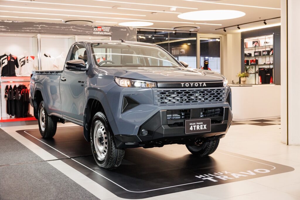 TOYOTA HILUX TRAVO