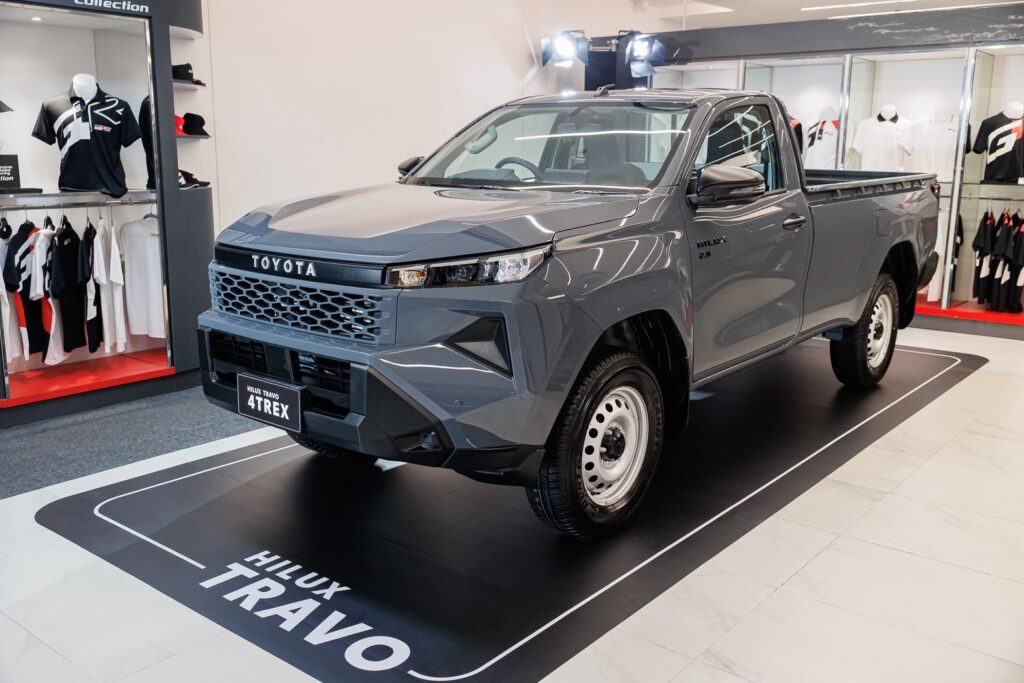 TOYOTA HILUX TRAVO