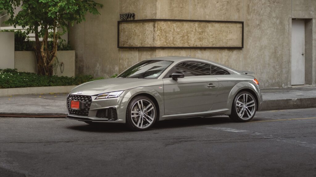 AUDI