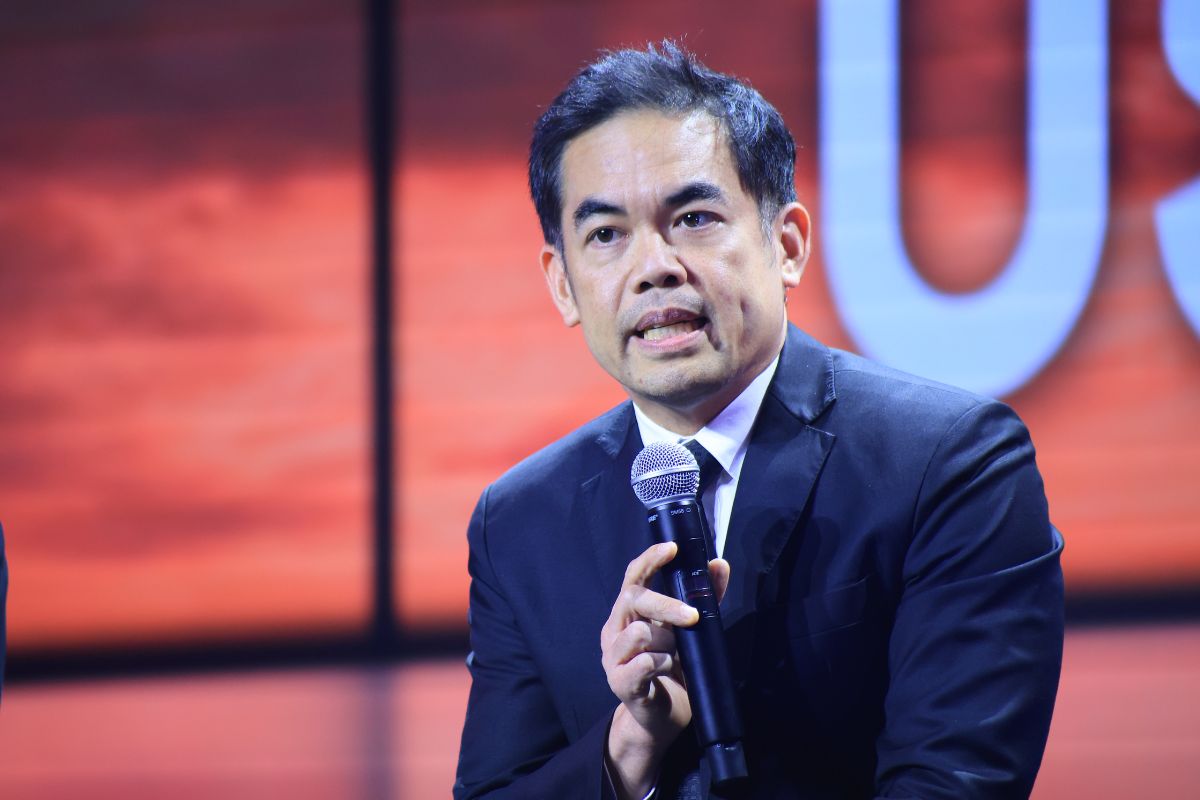 พิพัฒน์ KKP ชี้ เศรษฐกิจไทยเจอความท้าทาย 4D เสี่ยงโตช้ายาวถึงกลางปี 69
