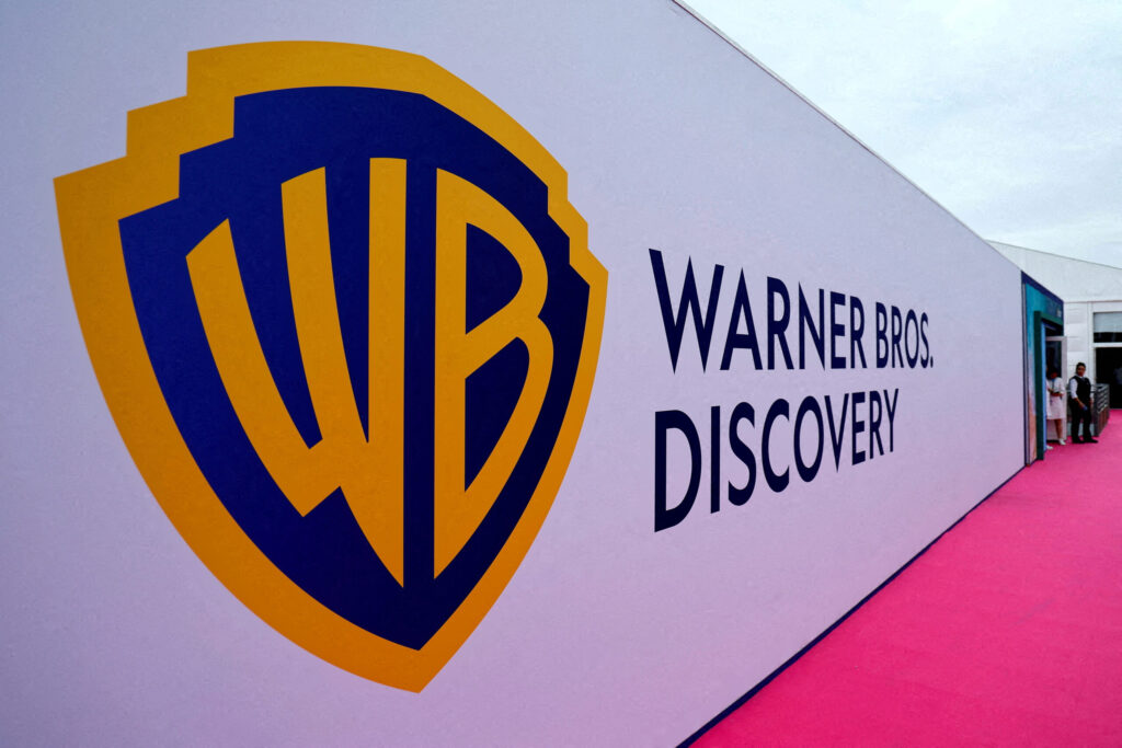 Warner Bros. เริ่มเจรจาขายกิจการให้ Netflix จับตาดีลยักษ์