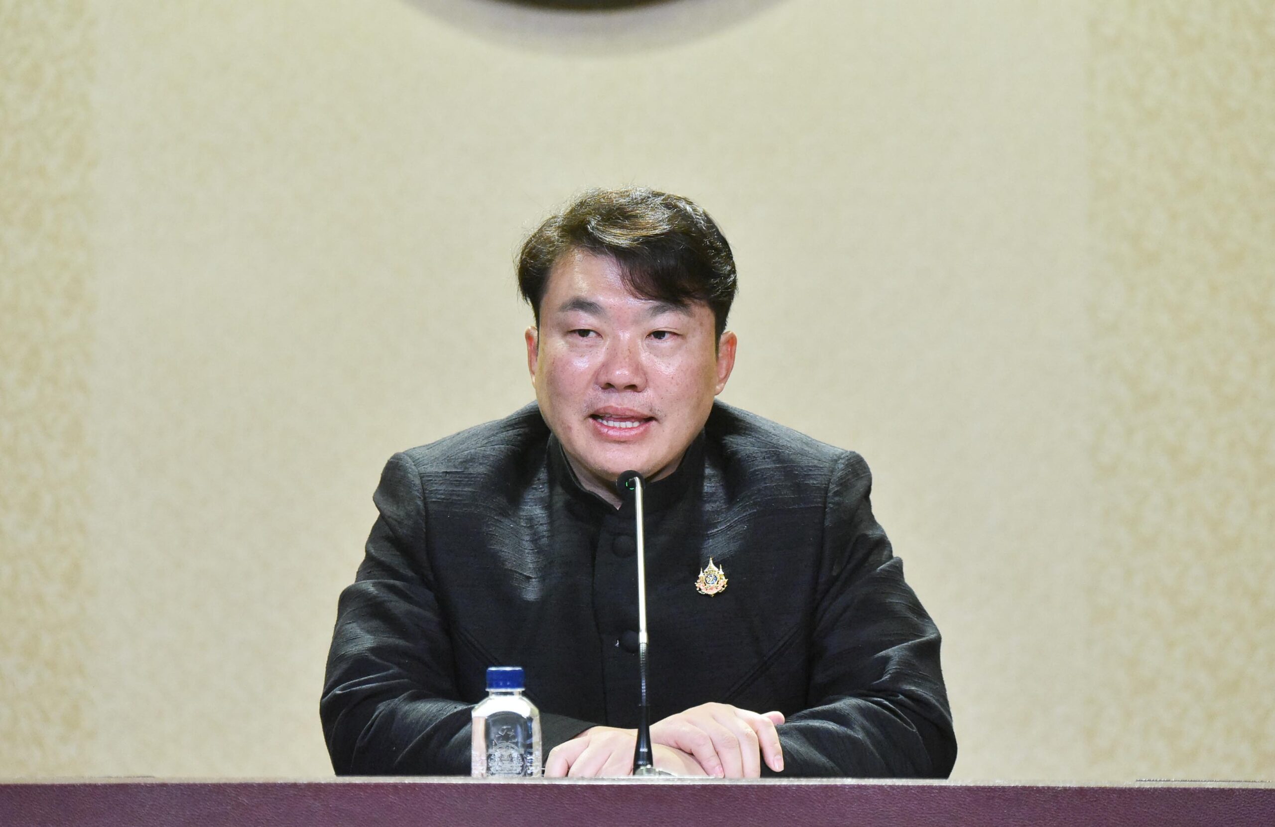 ครม.ไฟเขียวงบฯ 2.4 พันล้าน ให้ กองทัพ รับมืออริราชศัตรูชายแดน