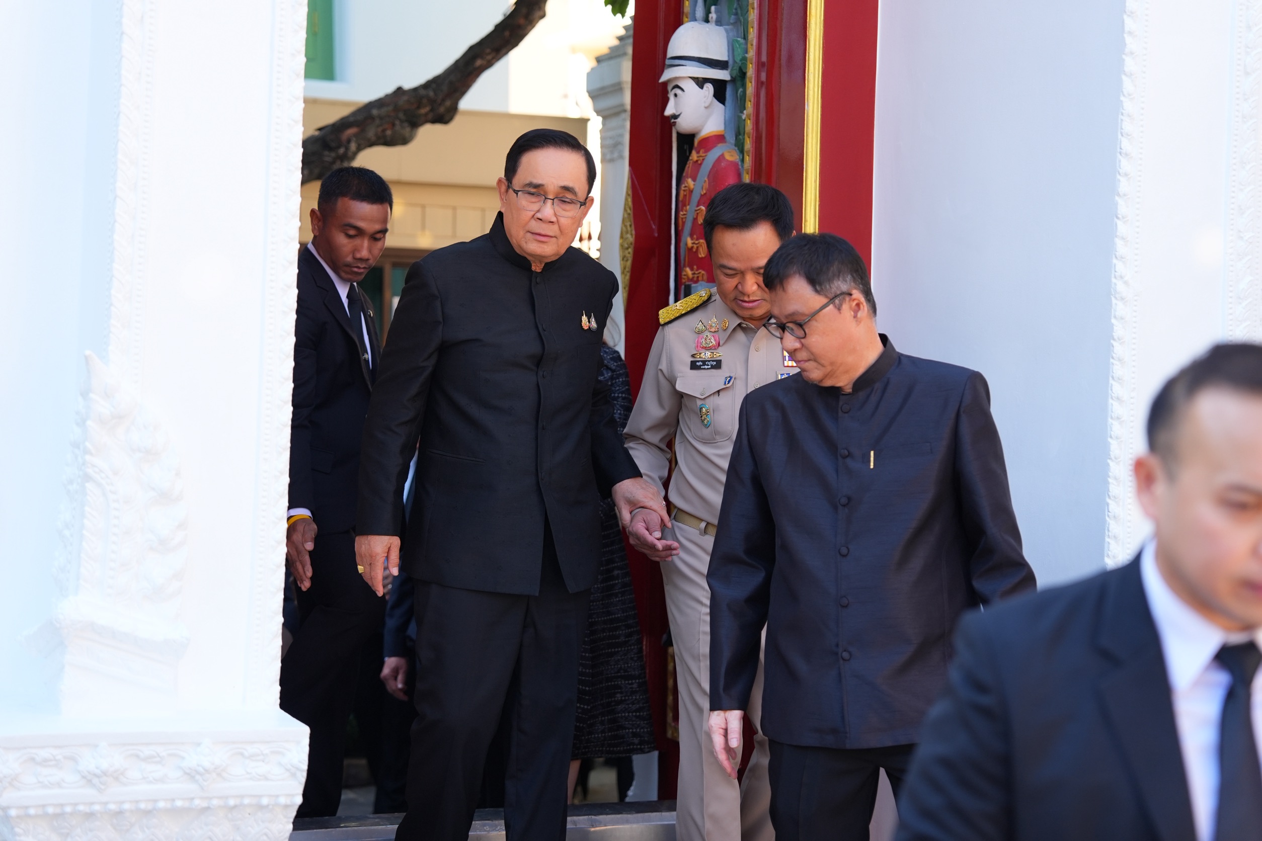 อนุทิน​ เผย​ ประยุทธ์​ ห่วงเหตุ​ชายแดน-​ให้คำแนะนำเป็นประโยชน์ ยันไม่คิดดึงลูกชายช่วยหาเสียง​