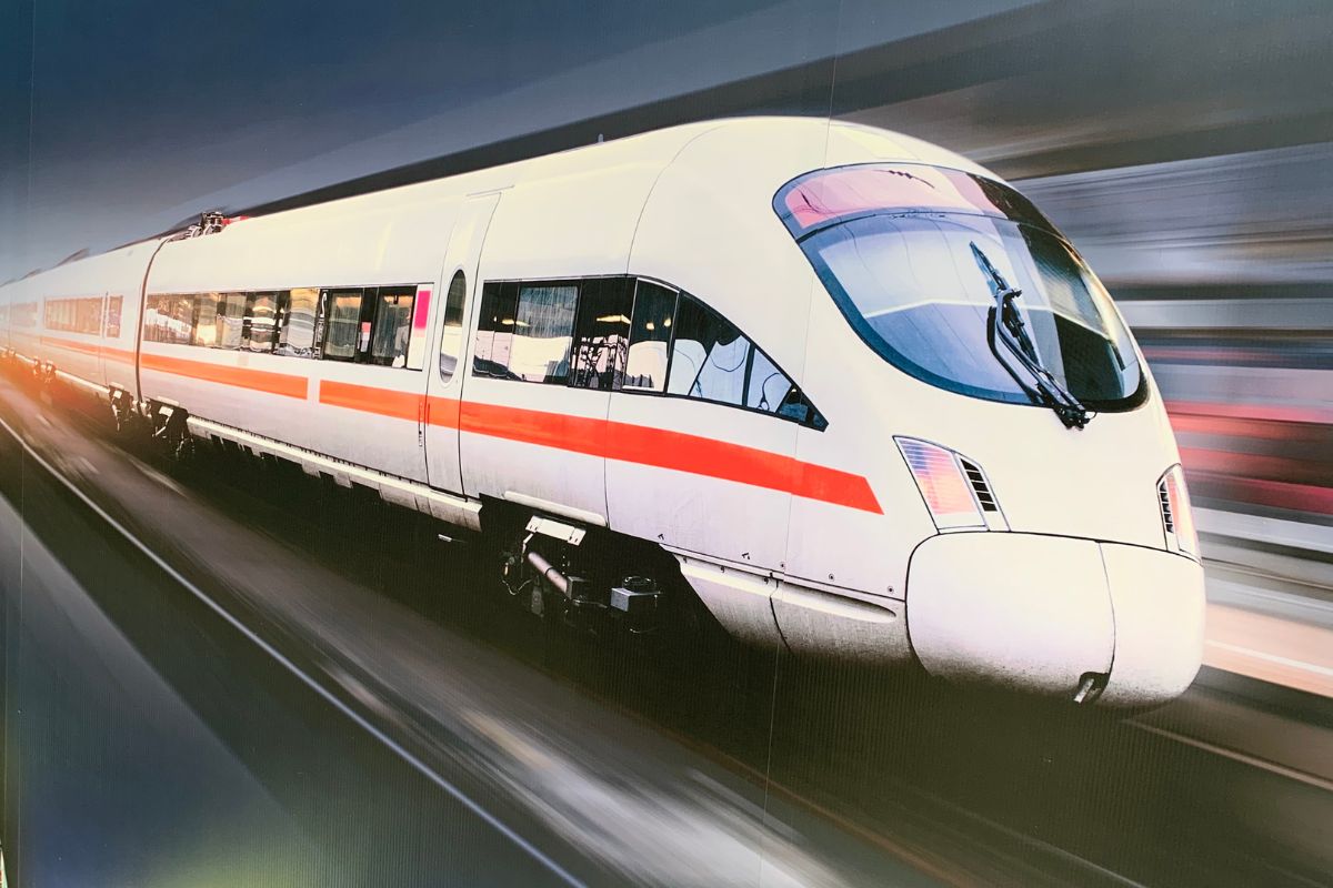 รถไฟชงรัฐบาลใหม่ แก้สัญญาผ่าทางตัน ‘ไฮสปีดอีอีซี’ ลุ้นเซ็นสัญญาใหม่ ก.ค.นี้