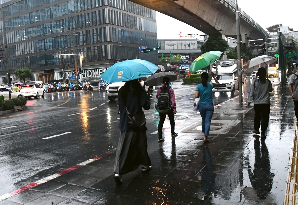 กรมอุตุฯเตือน 16-18 ก.พ.นี้ ฝนตกหนัก-อุณหภูมิสูงขึ้น รับมือฤดูร้อน 2569