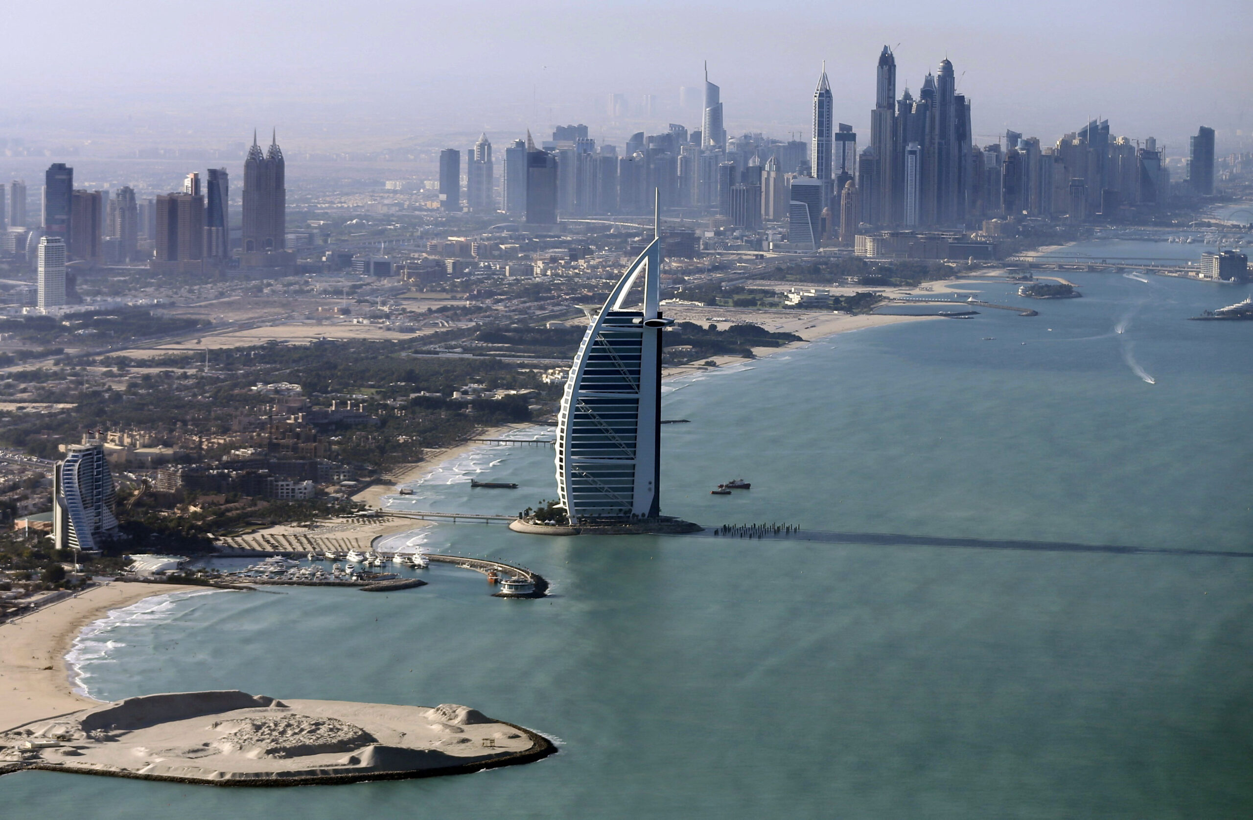 UAE จัดการอย่างไรในสงคราม เมื่อพึ่งพาการนำเข้าอาหารราว 90%