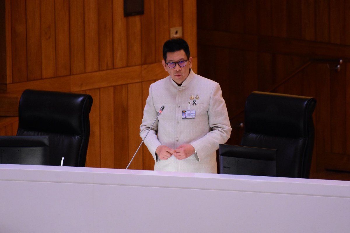 รัฐบาลคาด ราคาน้ำมันจะไม่ถูกลงอย่างน้อย 1-2 ปี ยันมีแผนระยะยาวรับมือวิกฤต
