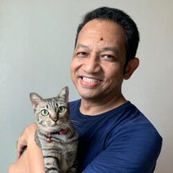 คุยกับเอกราช