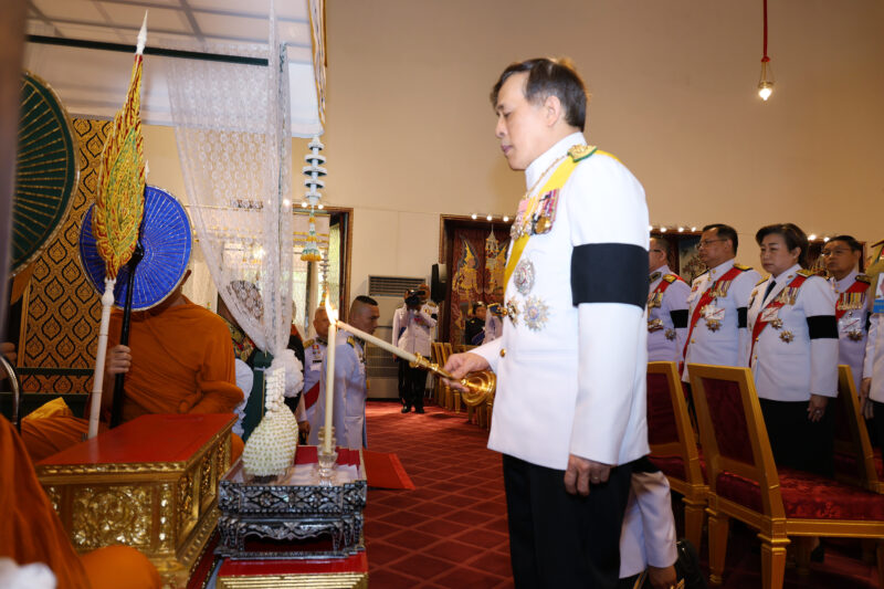 ในหลวง-พระราชินี ทรงบำเพ็ญพระราชกุศล 7 วัน เจ้าฟ้าพัชรกิติยาภาฯ กษัตริย์จิกมี-ราชินี เสด็จฯ ร่วมอาลัย