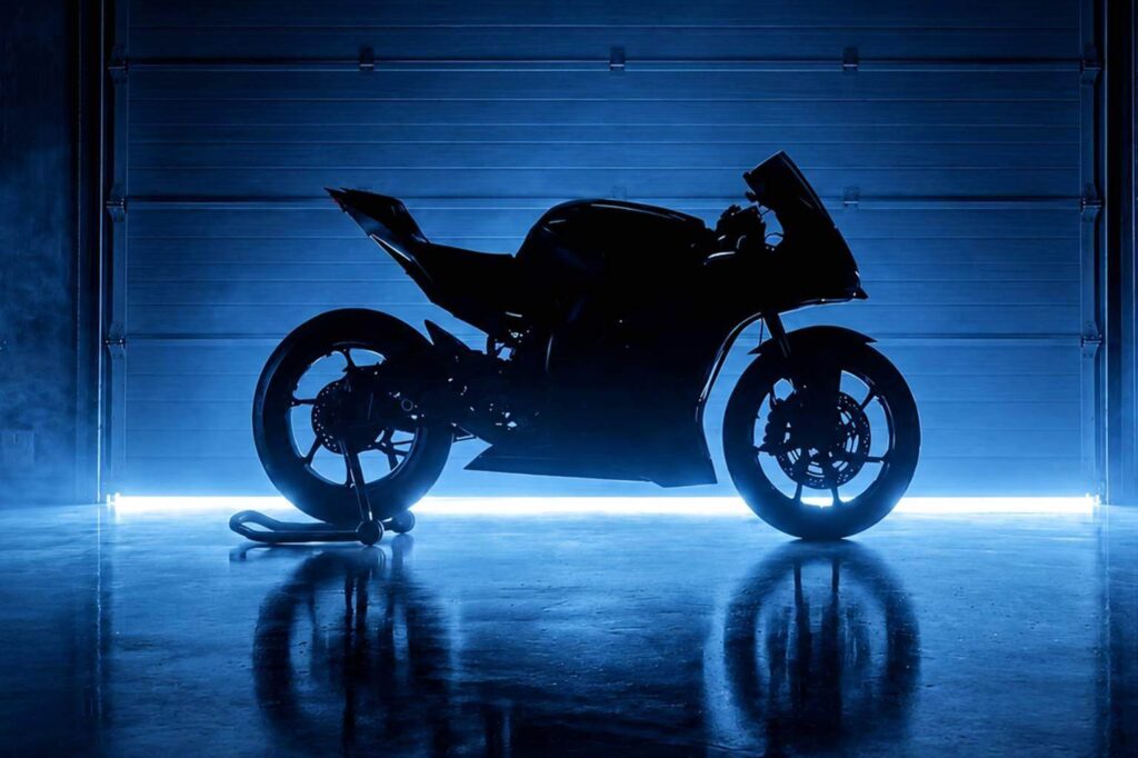 YAMAHA