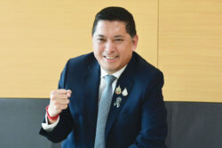 นิกร รัฐมนตรีโควตา ‘โรงแป้ง’  ปั้น พม. สร้างทุนมนุษย์ ดัน GDP ประเทศ