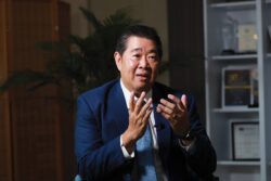 ผอ.ออมสิน ชี้โอกาสสุดท้ายประเทศไทย จี้ SMEs ปรับตัว-อุ้มลูกหนี้ปลดหนี้ก่อนตาย