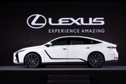 เลกซัส มั่นใจ Lexus ES ใหม่ ดันยอดขายทั้งปีตามเป้า