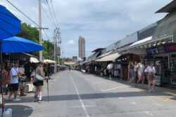 จุดเปลี่ยน ตลาดจตุจักร-อ.ต.ก.