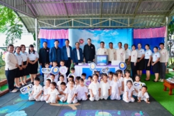 มช. – สภากาชาดไทย มอบห้องปลอดฝุ่นให้ศูนย์พัฒนาเด็กเล็กฯ