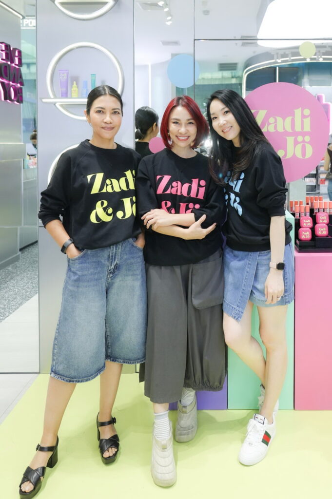 Zadi & Jo Glow Station_Business